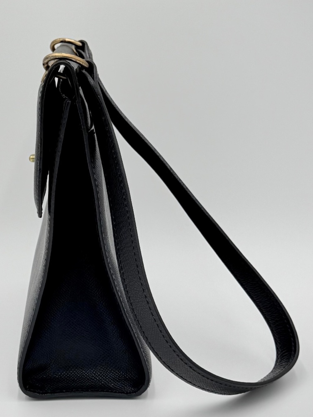 Chanel Vintage Caviar Shoulder Bag — Black - Picture 6 of 14